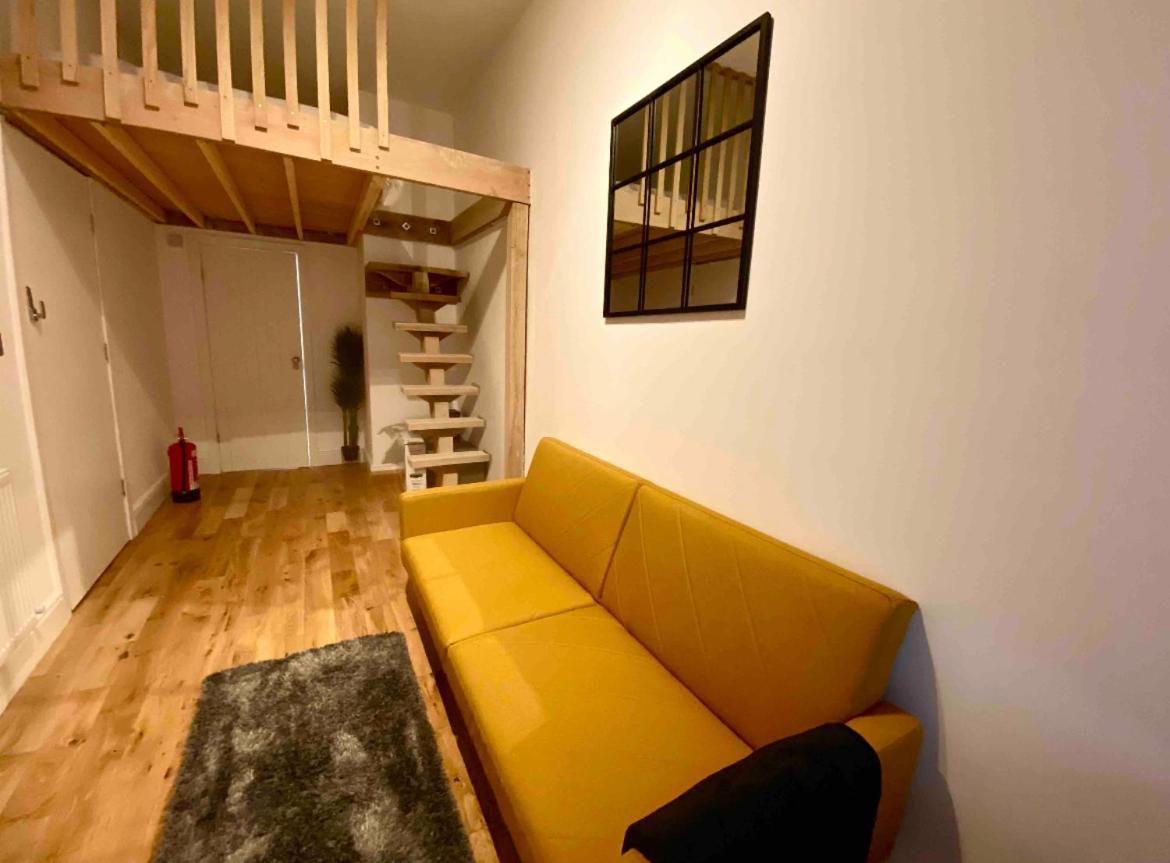 Апартаменти Flat 8, 10 St Johns Борнмут Екстер'єр фото