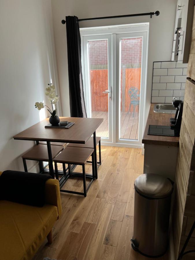 Апартаменти Flat 8, 10 St Johns Борнмут Екстер'єр фото
